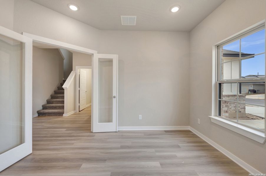 Spacious, unfurnished interior of a new home in Winding Brook, San Antonio (Image 53).