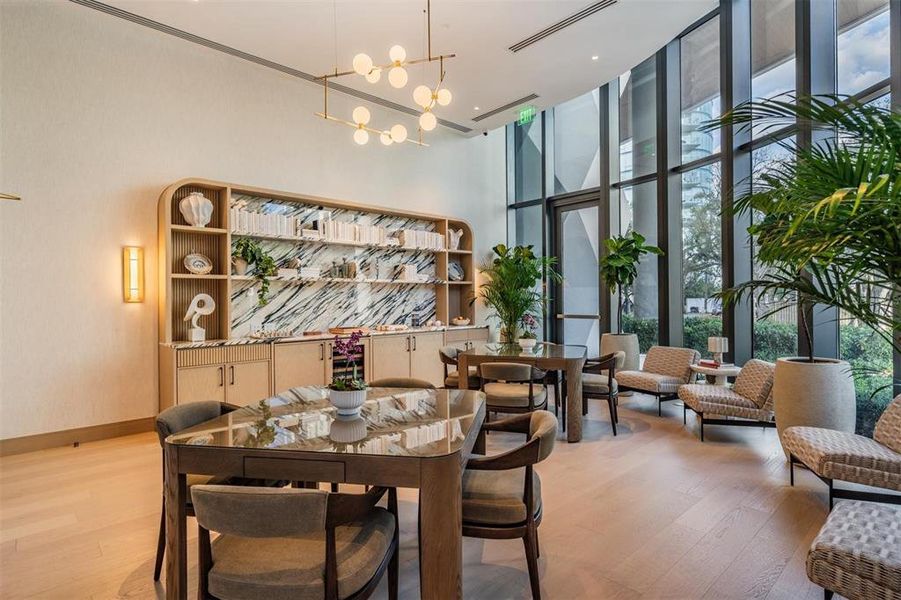 Community amenities in The Ritz-Carlton Residences, Tampa (Image 56).