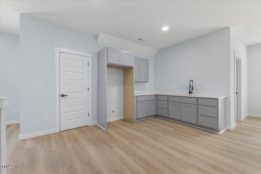 50-123-125 Ottawa Dr