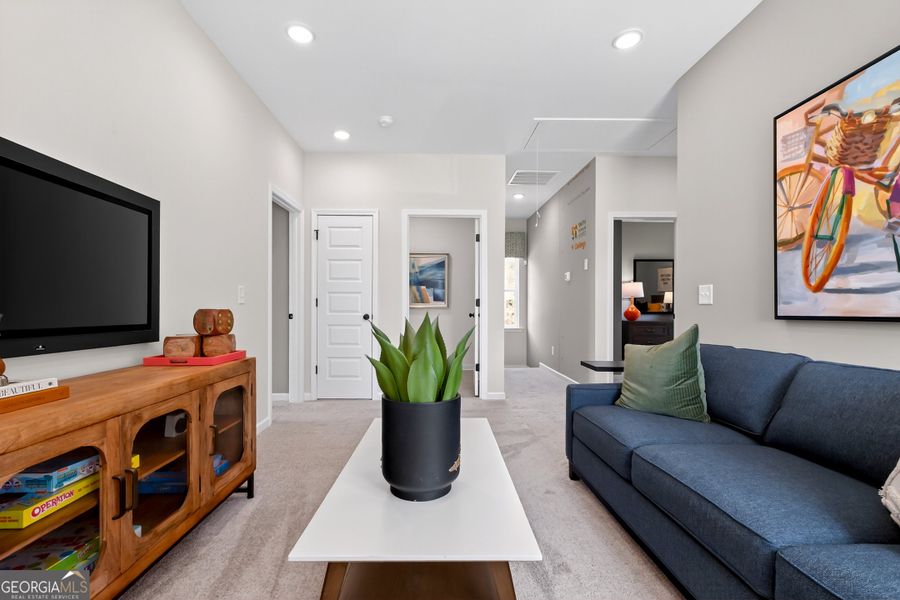 Furnished interior view inside a new home in Stonebridge North, Macon (Image 46).