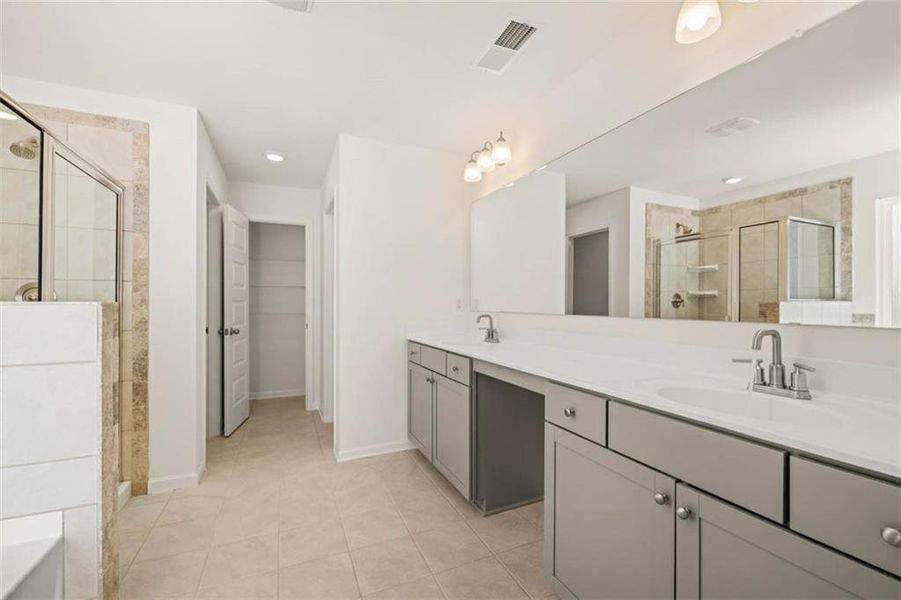 Furnished interior view inside a new home in Westland, Bogart (Image 13). Furnished interior view inside a new home in Westland, Bogart (Image 13).