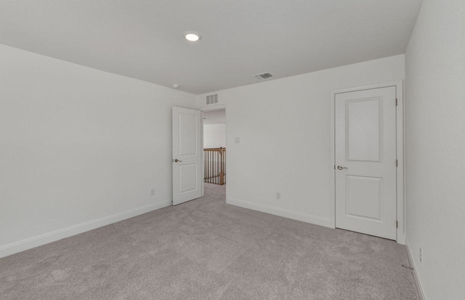 Spacious, unfurnished interior of a new home in Patterson Ranch, Georgetown (Image 44).