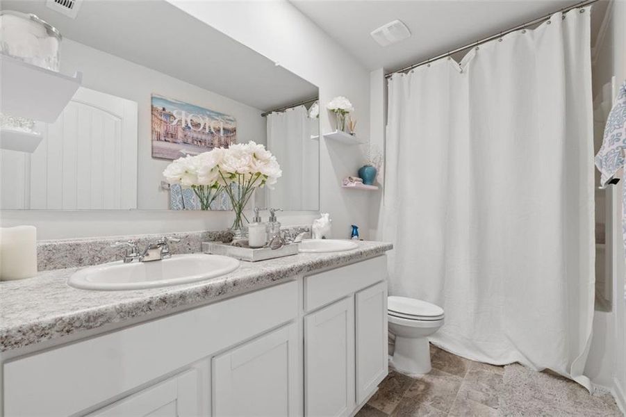 Furnished interior view inside a new home in Etowah Preserve, Dawsonville (Image 17).