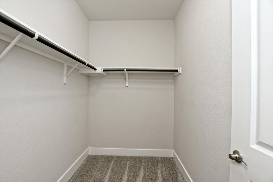 Representative unfurnished interior of a home built from the Vanderpool II by Giddens Homes in Whispering Wind, Bertram (Image 66).
