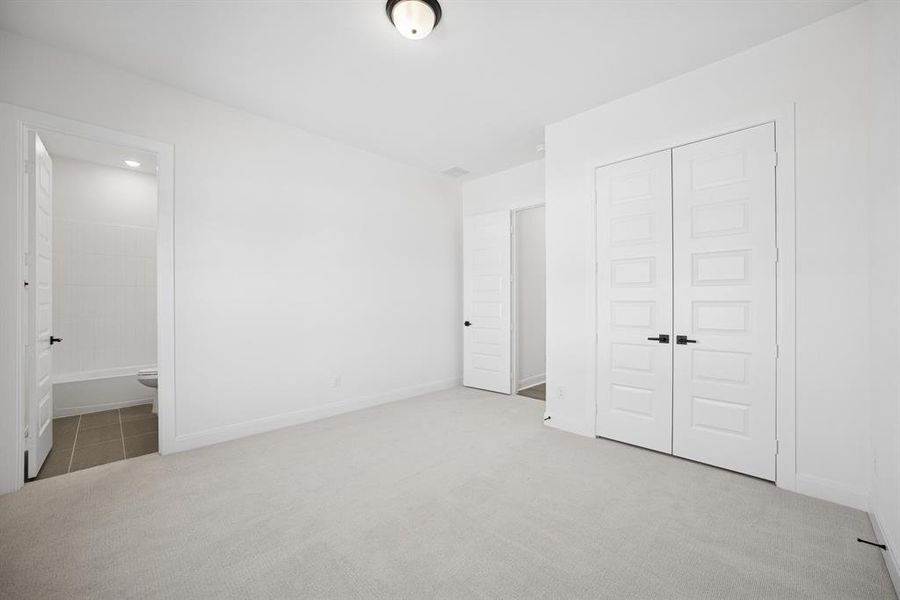 Spacious, unfurnished interior of a new home in Terraces – Classics, Rockwall (Image 20). Spacious, unfurnished interior of a new home in Terraces – Classics, Rockwall (Image 20).