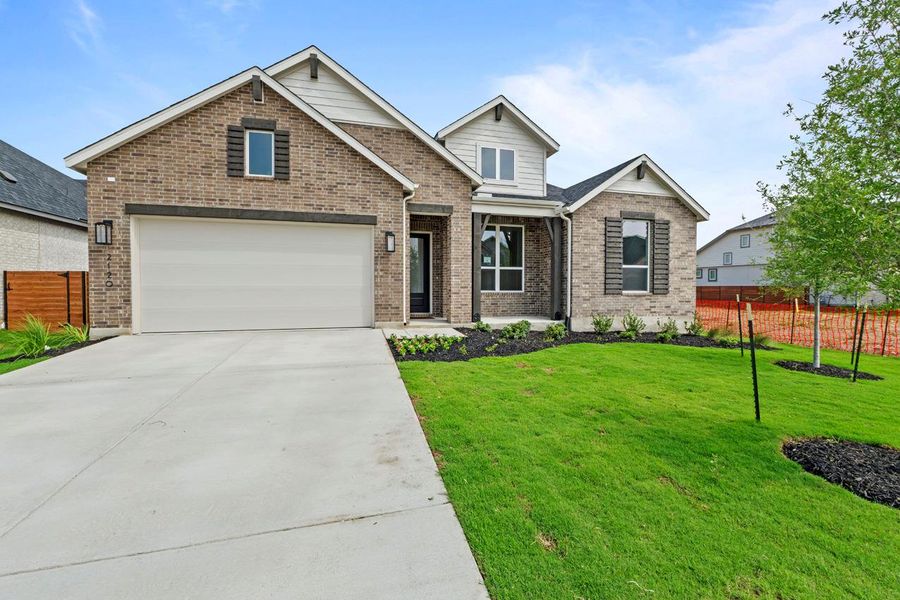 Image 7 of a home in Broken Oak. Image 7 of a home in Broken Oak.