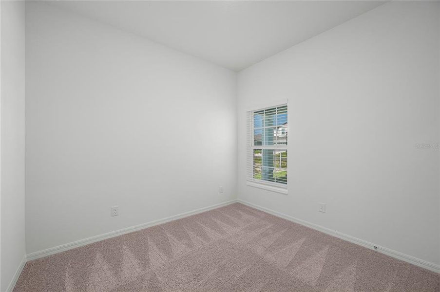 Spacious, unfurnished interior of a new home in Gum Lake Preserve, Lake Alfred (Image 15).