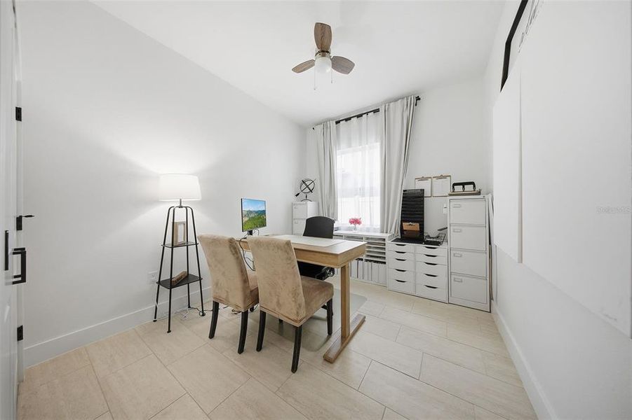 Furnished interior view inside a new home in , Orlando (Image 33). Furnished interior view inside a new home in , Orlando (Image 33).