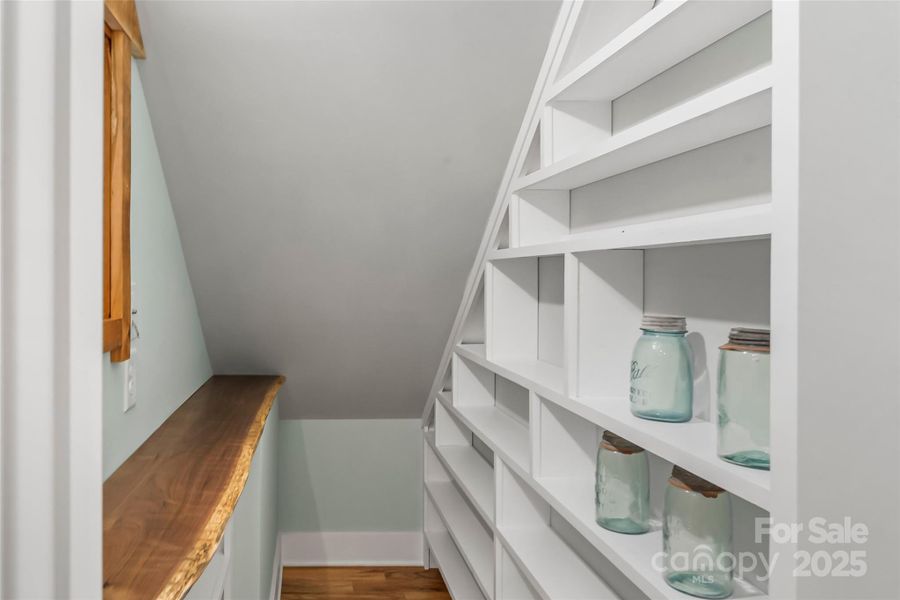 Image 38 of a home in .