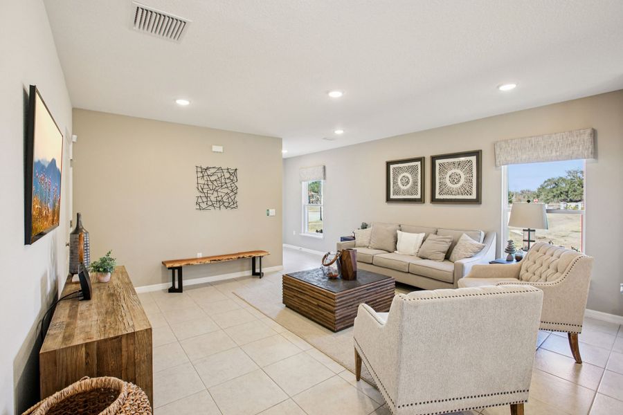 Furnished interior view inside a new home in Oak Creek Preserve, Lakeland (Image 11). Furnished interior view inside a new home in Oak Creek Preserve, Lakeland (Image 11).