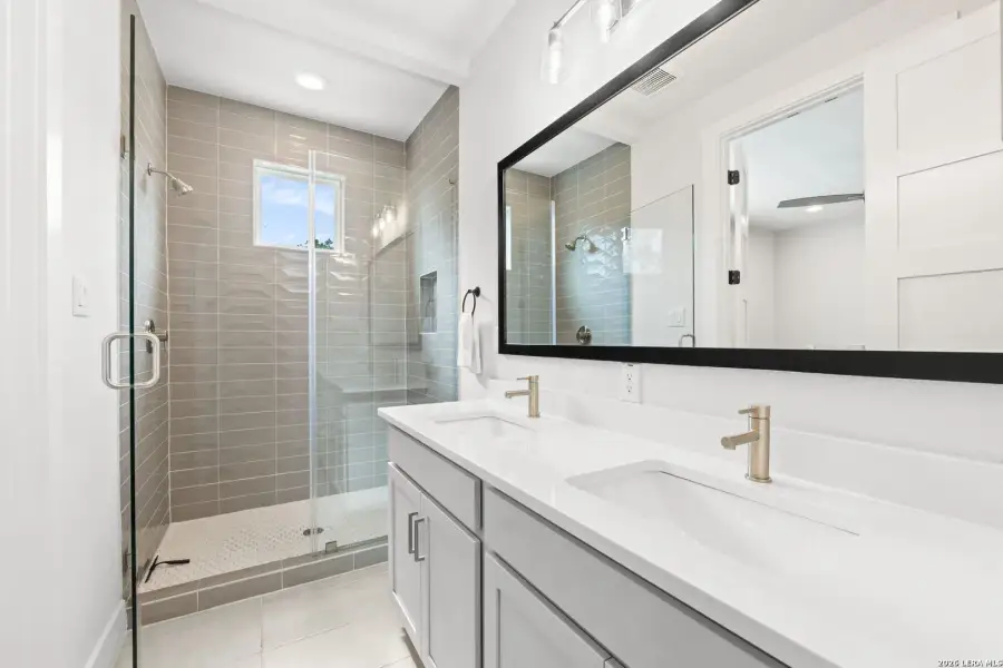 Furnished interior view inside a new home in Playmoor, San Antonio (Image 11).