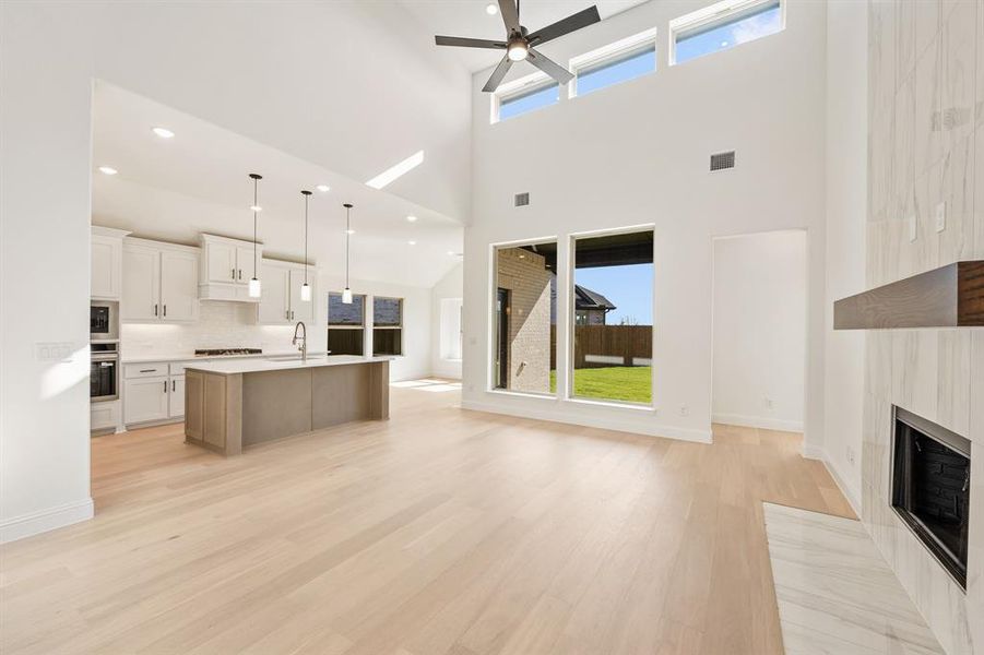 Spacious, unfurnished interior of a new home in Willow Wood Classic 60, McKinney (Image 17).