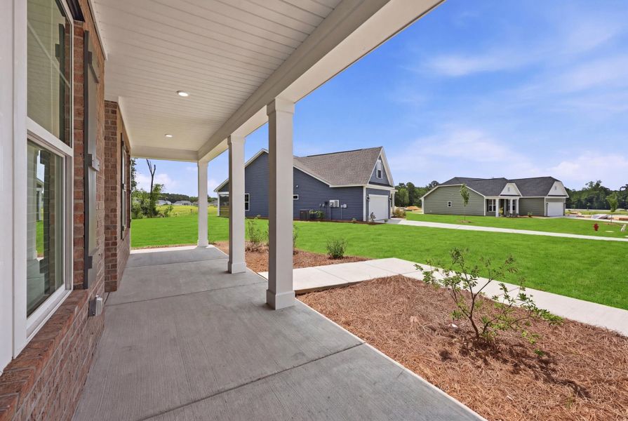 Exterior details and patio area of a home in Oak Grove, Conway (Image 3).