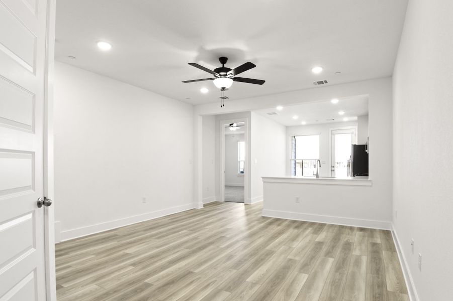 Spacious, unfurnished interior of a new home in Center 45, Round Rock (Image 17). Spacious, unfurnished interior of a new home in Center 45, Round Rock (Image 17).