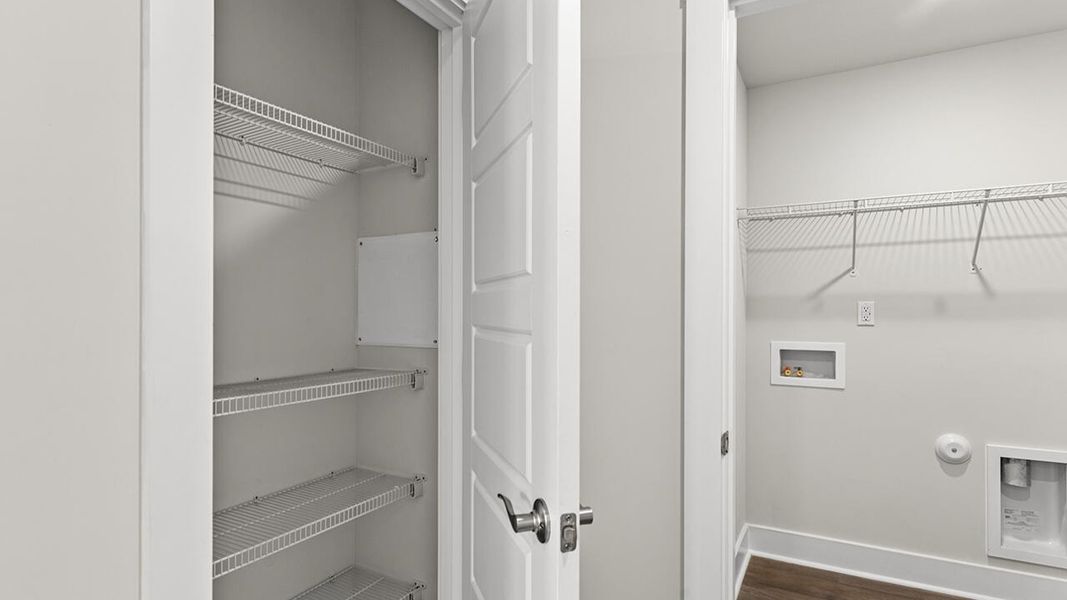 Spacious, unfurnished interior of a new home in Sidbury Station, Castle Hayne (Image 15).