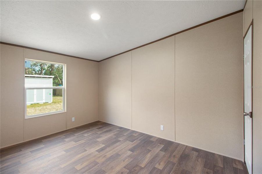 Spacious, unfurnished interior of a new home in , Hudson (Image 21).