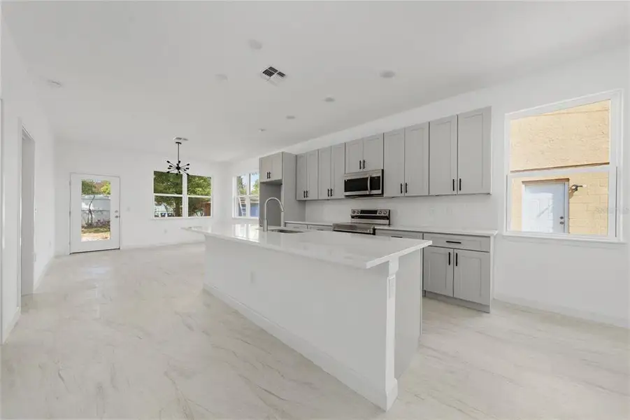 Furnished interior view inside a new home in , Orlando (Image 5).