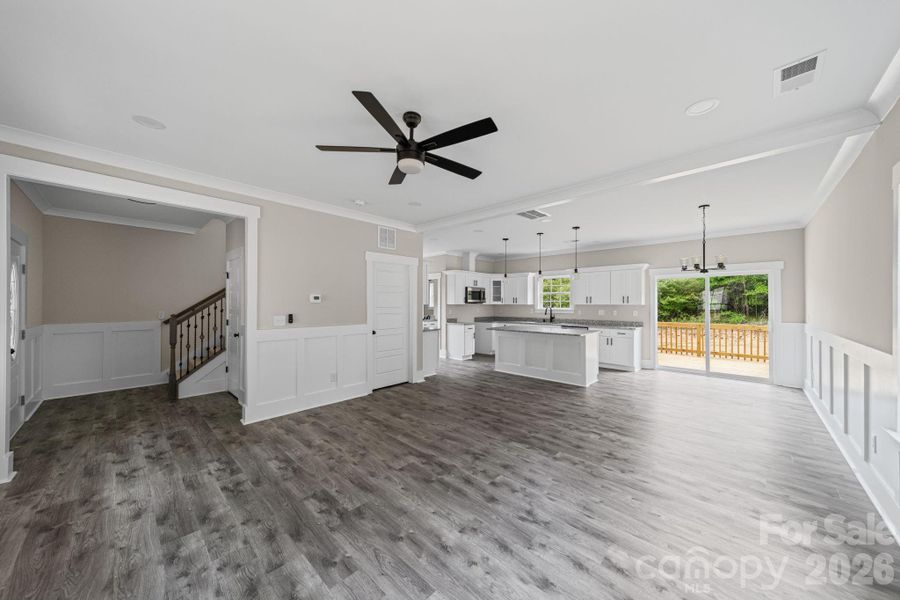 Spacious, unfurnished interior of a new home in , Badin (Image 14).