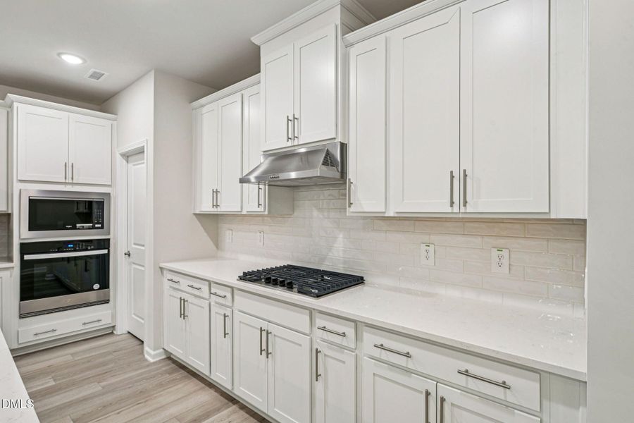 12-web-or-mls-Raleigh - Oak Manor - 928