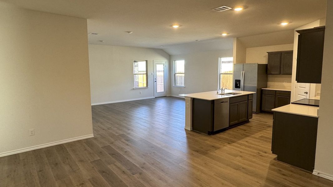 Spacious, unfurnished interior of a new home in Cartwright Ranch, Crandall (Image 6).