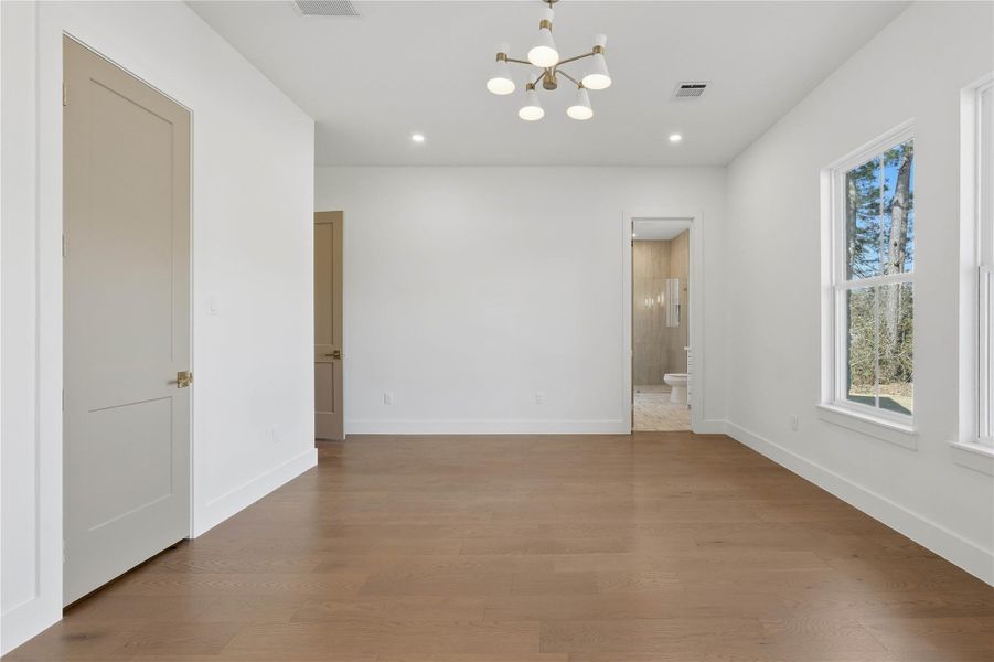 Spacious, unfurnished interior of a new home in , Montgomery (Image 26).