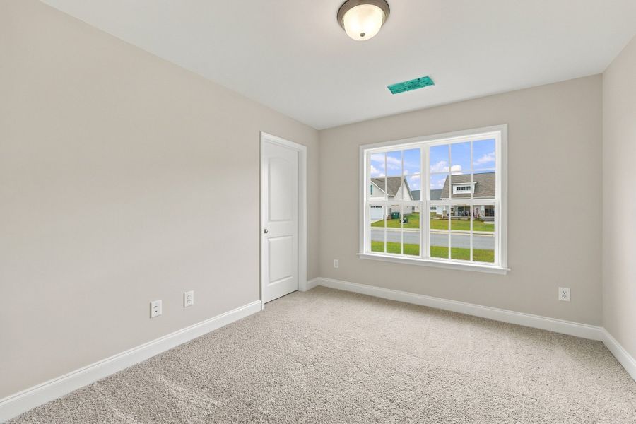 Spacious, unfurnished interior of a new home in Davenport Farms, Winterville (Image 33).