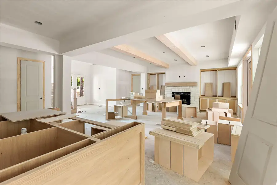 The island kitchen opens to the family living room, foyer entrance and overlooks the covered patio and beautiful backyard! The island kitchen opens to the family living room, foyer entrance and overlooks the covered patio and beautiful backyard!