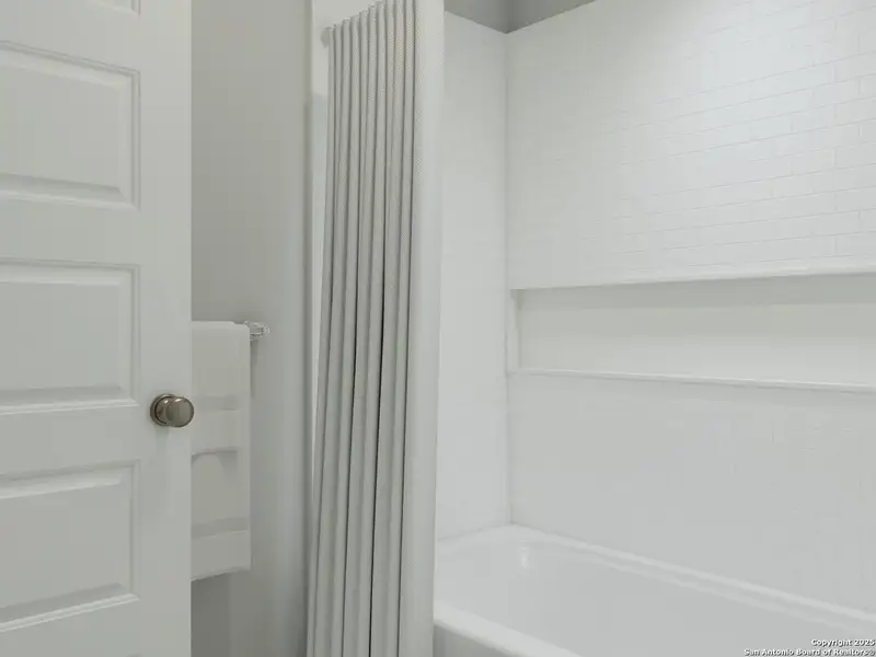 Close-up of interior finishes inside a home in Hunters Ranch, San Antonio (Image 19). Close-up of interior finishes inside a home in Hunters Ranch, San Antonio (Image 19).