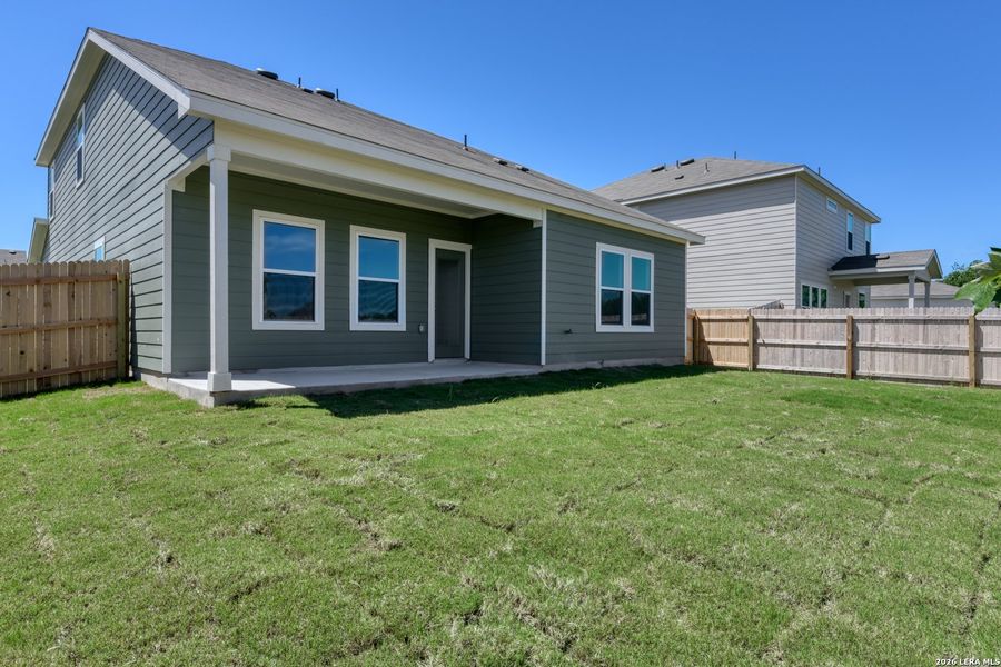 Exterior details and patio area of a home in Saddlebrook Ranch, Schertz (Image 3).