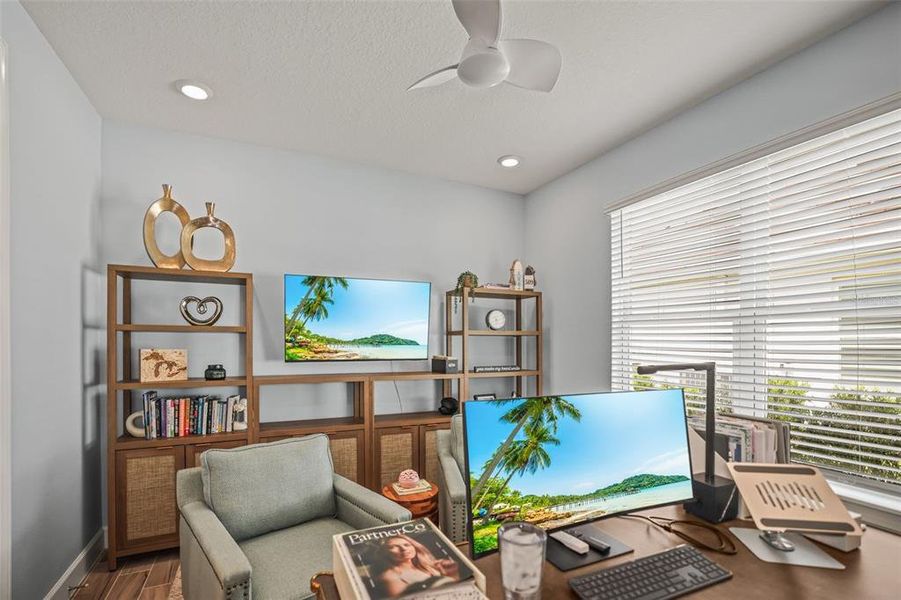 Furnished interior view inside a new home in , Wesley Chapel (Image 13).
