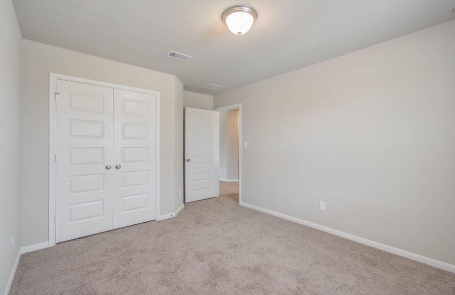 Spacious, unfurnished interior of a new home in Legends Bay, Baytown (Image 31).
