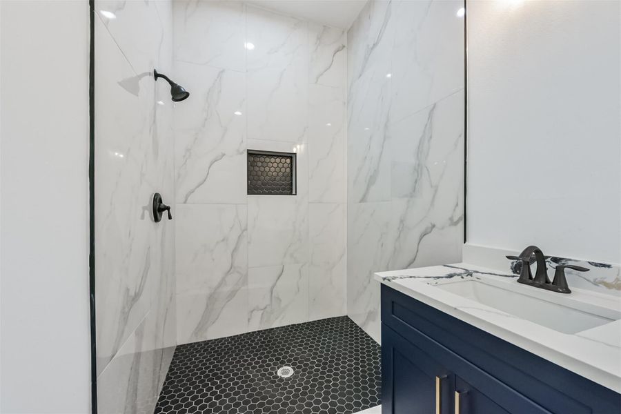 Image 18 of a home in .