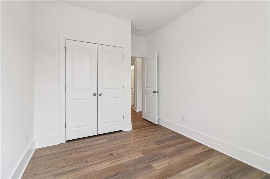 Spacious, unfurnished interior of a new home in Park Vue, Atlanta (Image 31).