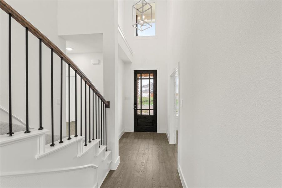 03. 1313 Overton - Entry 03. 1313 Overton - Entry