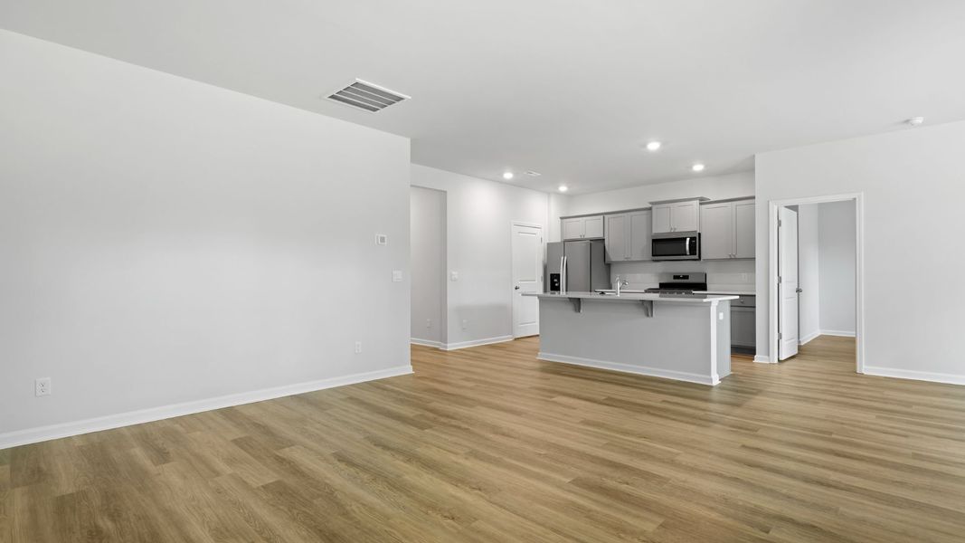Spacious, unfurnished interior of a new home in Pineview North, Summerville (Image 7).