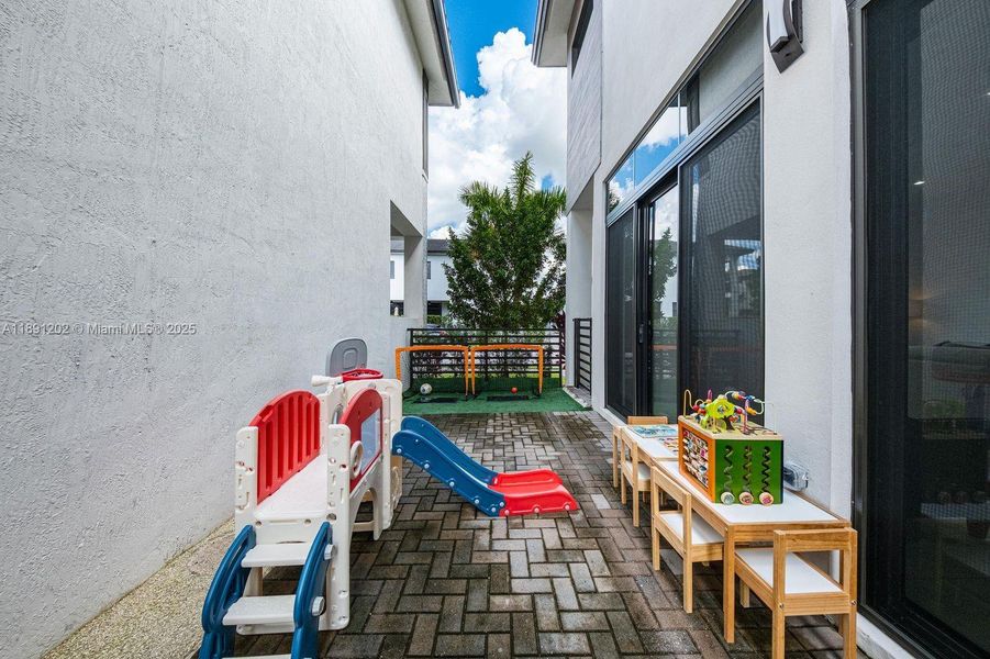 Image 31 of a home in . Image 31 of a home in .