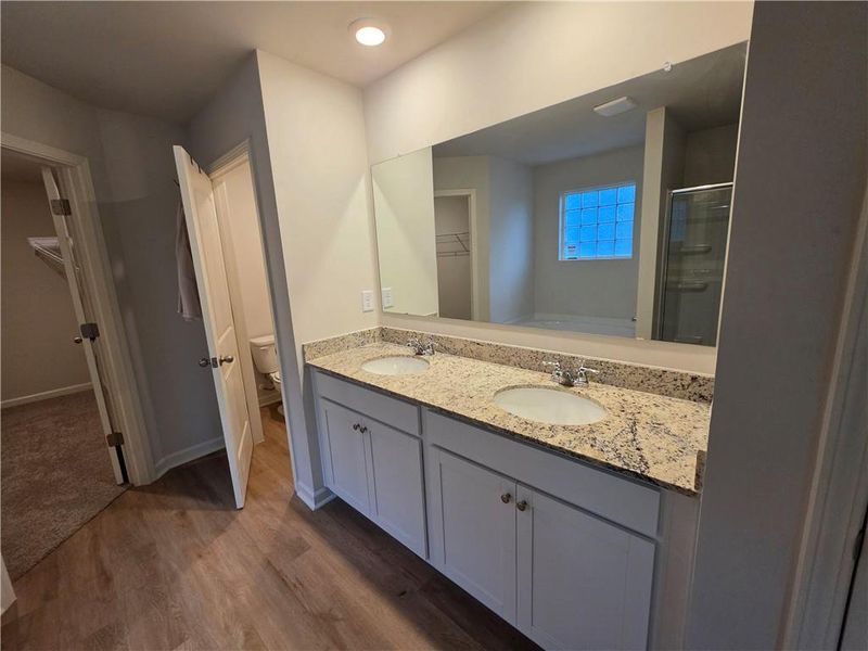 Furnished interior view inside a new home in , Villa Rica (Image 9).