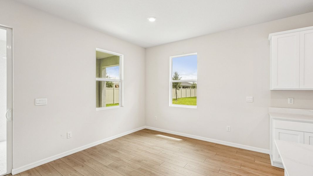 Representative unfurnished interior of a home built from the Lantana by D.R. Horton in Silverstone North, Palmetto (Image 17).
