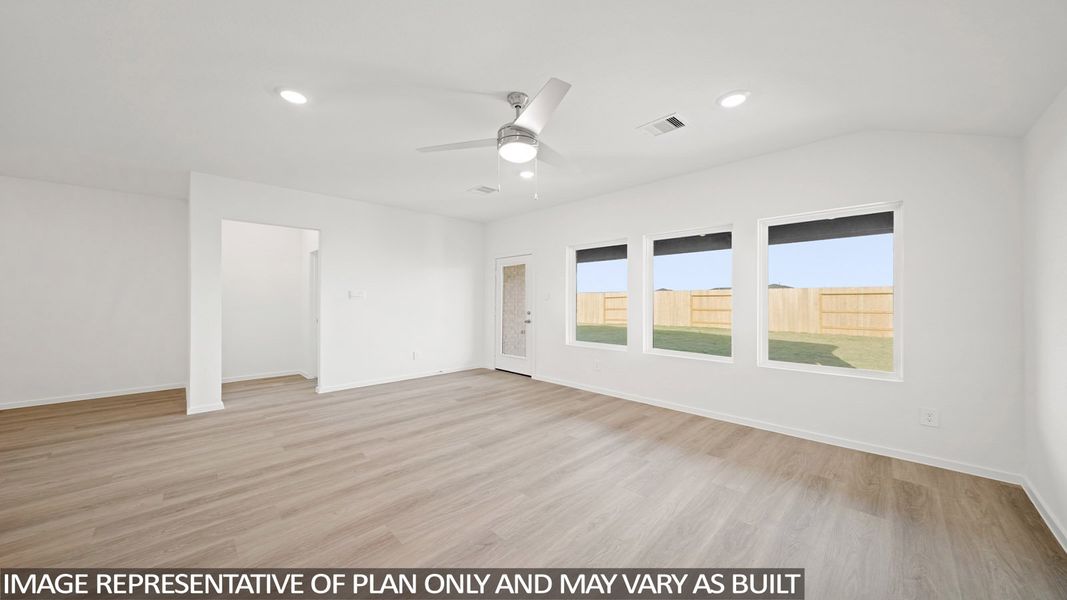 Spacious, unfurnished interior of a new home in Sunterra Lakes, Brookshire (Image 12).