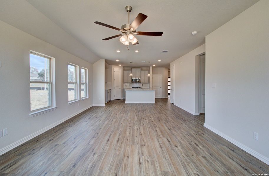Spacious, unfurnished interior of a new home in Clear Creek, New Braunfels (Image 18).