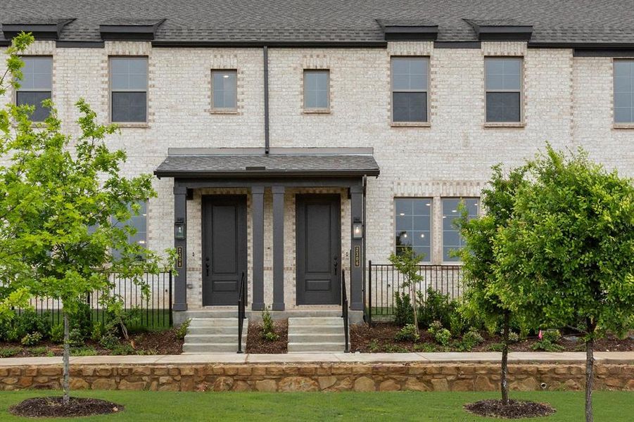 2306 Glacier-Porch-1