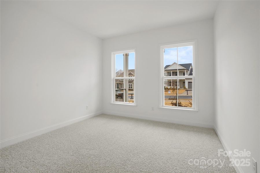 Spacious, unfurnished interior of a new home in Forest Creek, Waxhaw (Image 28).