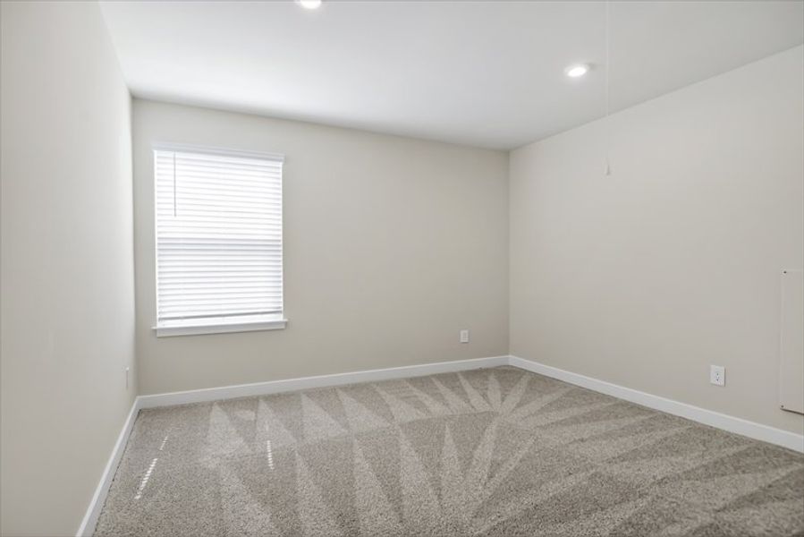 Spacious, unfurnished interior of a new home in Emory Park, Five Forks (Image 21).