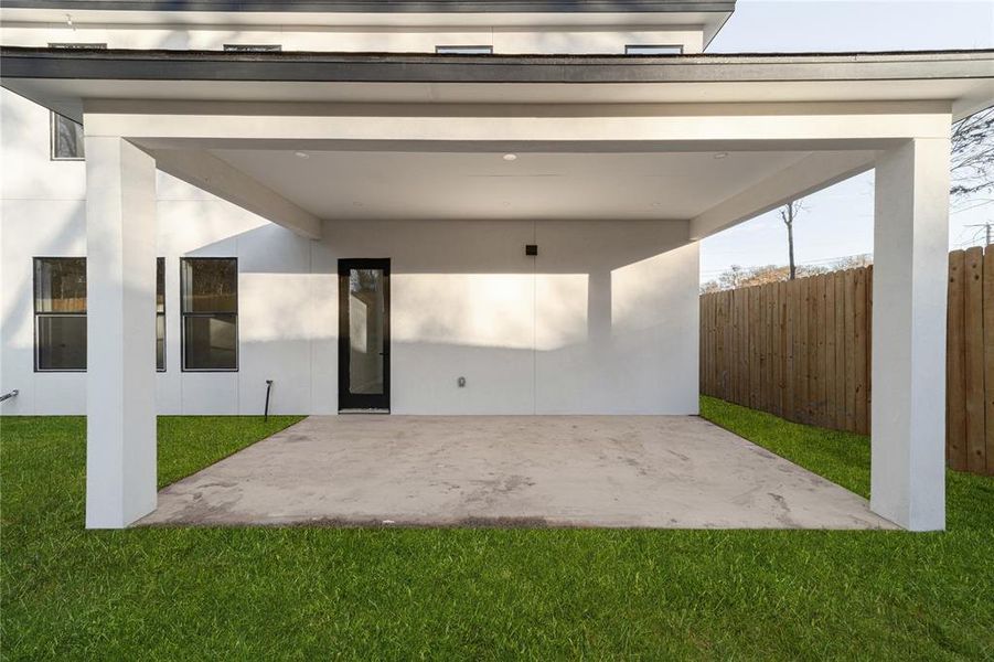 Exterior details and patio area of a home in , Dallas (Image 21).