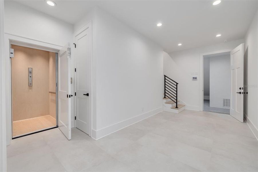Spacious, unfurnished interior of a new home in , Gulfport (Image 65). Spacious, unfurnished interior of a new home in , Gulfport (Image 65).