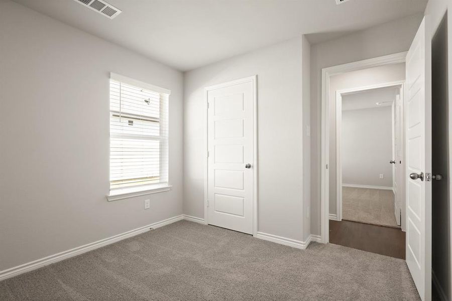 Spacious, unfurnished interior of a new home in Deer Creek, Fort Worth (Image 28). Spacious, unfurnished interior of a new home in Deer Creek, Fort Worth (Image 28).