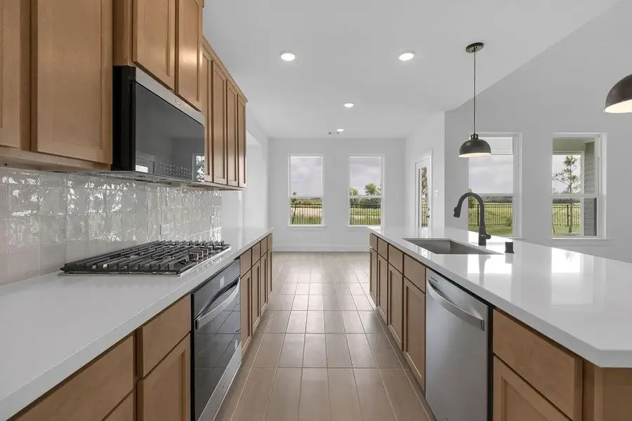 Step into this elegant kitchen, and you’ll find more than just a place to cook; you’ll discover a sanctuary that reflects your style and spirit.