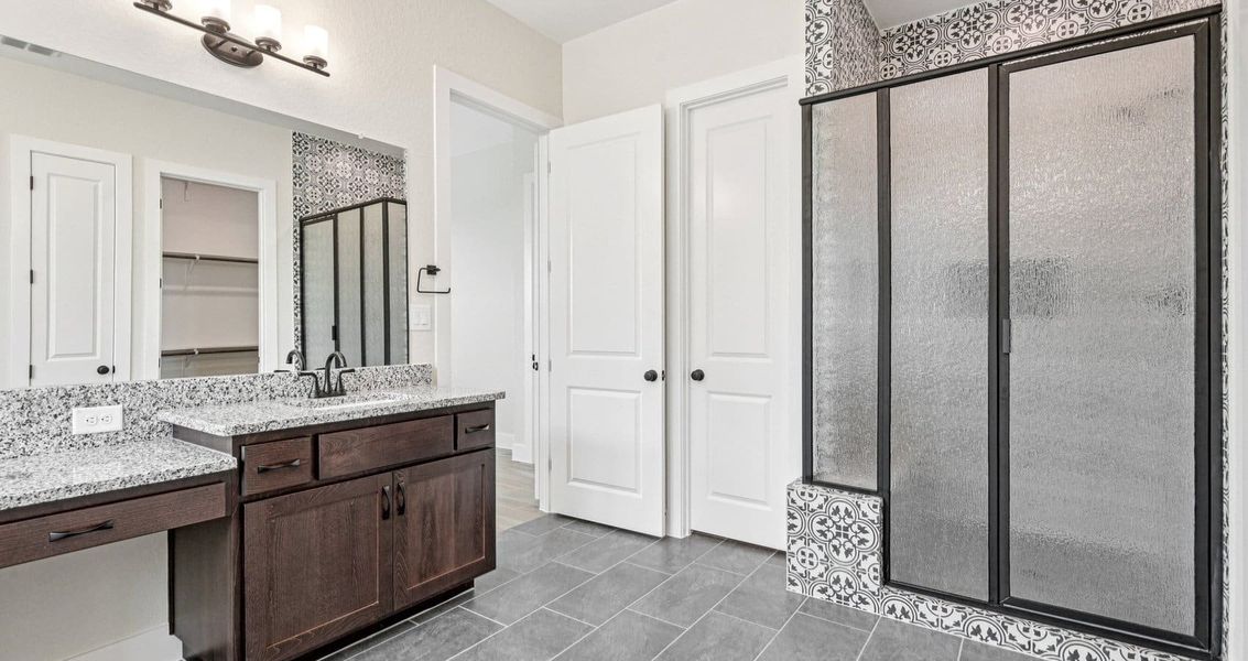 Furnished interior view inside a new home in Village at Three Oaks, Seguin (Image 11). Furnished interior view inside a new home in Village at Three Oaks, Seguin (Image 11).