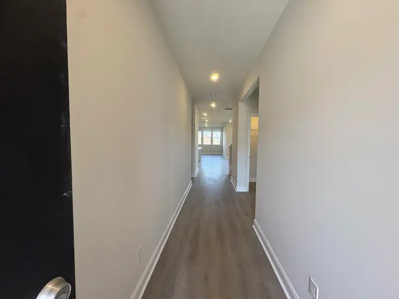 Spacious, unfurnished interior of a new home in Cades Bluff, Lebanon (Image 10).