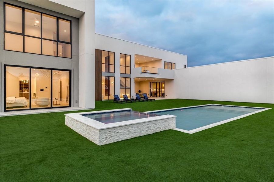 Exterior details and patio area of a home in , Heath (Image 24).